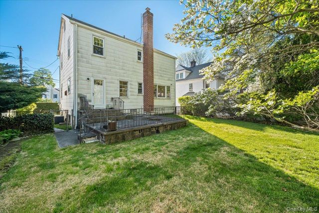 19 Wright Place, Scarsdale, NY 10583