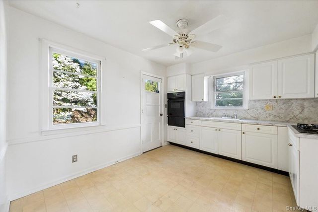 19 Wright Place, Scarsdale, NY 10583