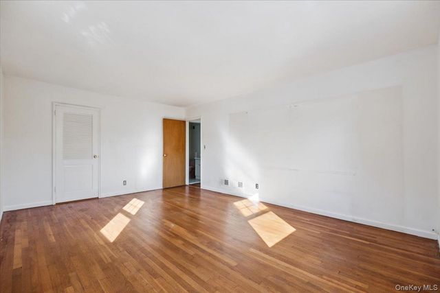 19 Wright Place, Scarsdale, NY 10583