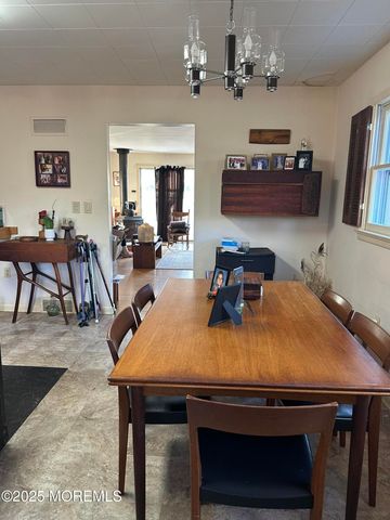 15 Georgia Tavern Road, Farmingdale, NJ 07727