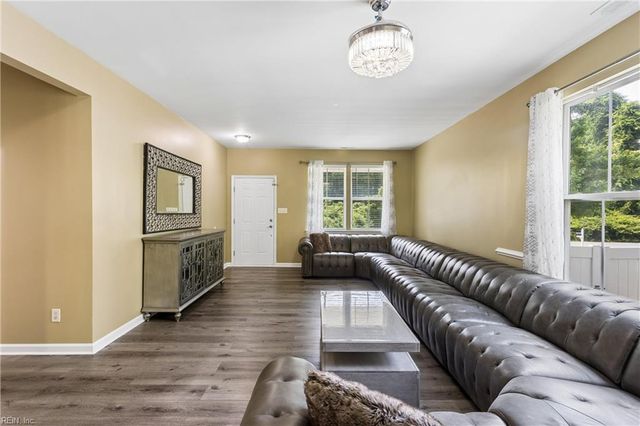 219 Dogwood RD, Yorktown, VA 23690
