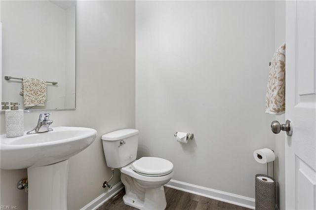 219 Dogwood RD, Yorktown, VA 23690
