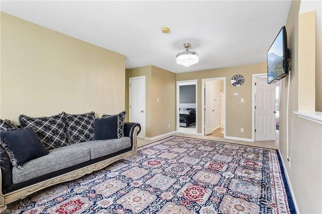 219 Dogwood RD, Yorktown, VA 23690