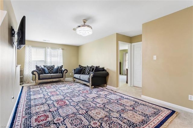 219 Dogwood RD, Yorktown, VA 23690