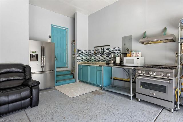 219 Dogwood RD, Yorktown, VA 23690