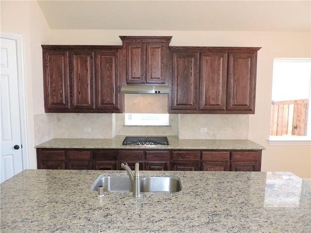 1031 River Rock Way, Carrollton, TX 75010