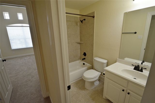 1031 River Rock Way, Carrollton, TX 75010