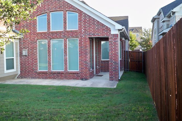 1031 River Rock Way, Carrollton, TX 75010