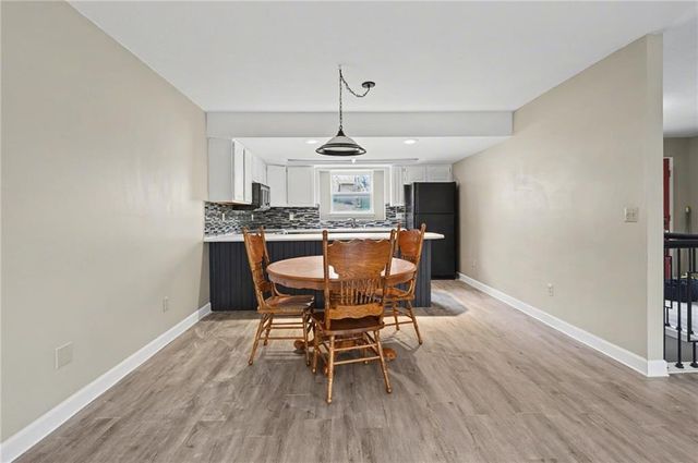 1011 Lakecrest Road, Lawrence, KS 66049