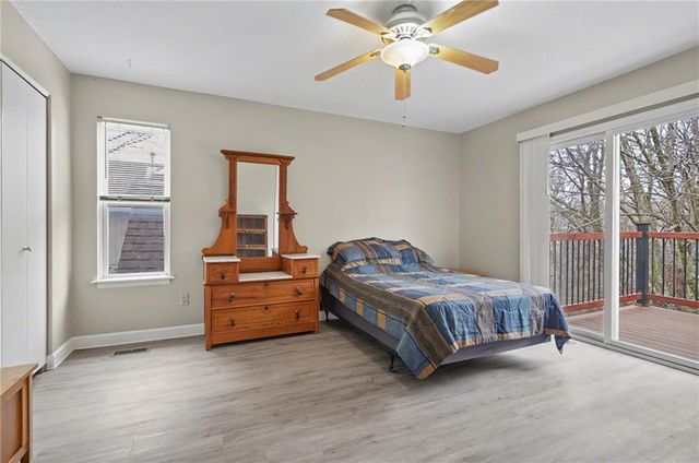 1011 Lakecrest Road, Lawrence, KS 66049