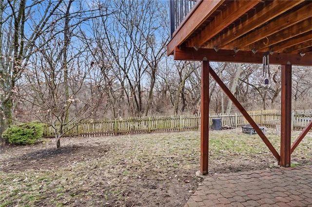 1011 Lakecrest Road, Lawrence, KS 66049