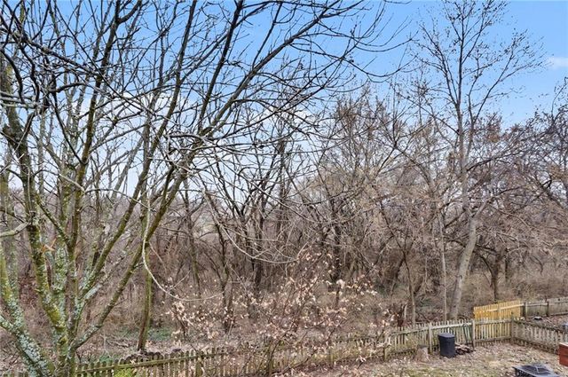 1011 Lakecrest Road, Lawrence, KS 66049