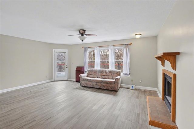 1011 Lakecrest Road, Lawrence, KS 66049