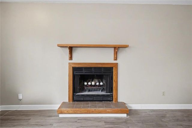 1011 Lakecrest Road, Lawrence, KS 66049