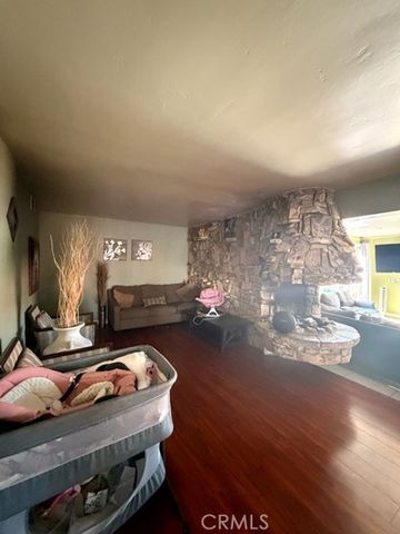 2403 W Almond, Orange, CA 92868
