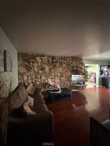 2403 W Almond, Orange, CA 92868
