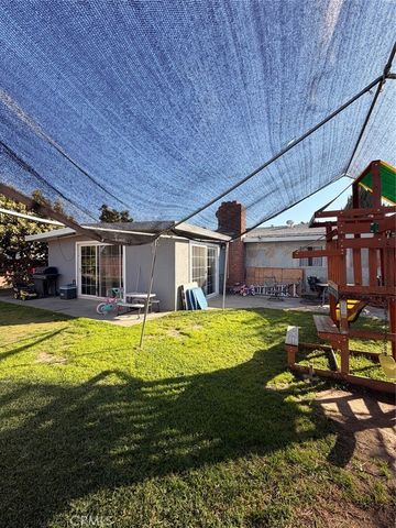 2403 W Almond, Orange, CA 92868