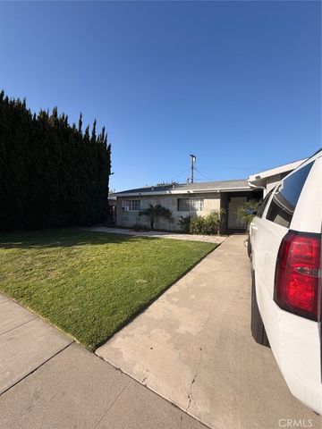 2403 W Almond, Orange, CA 92868