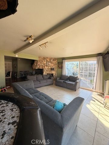 2403 W Almond, Orange, CA 92868