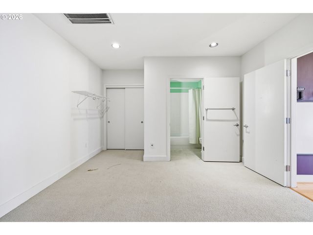 300 Nw 8TH Ave 903-5, Portland, OR 97209