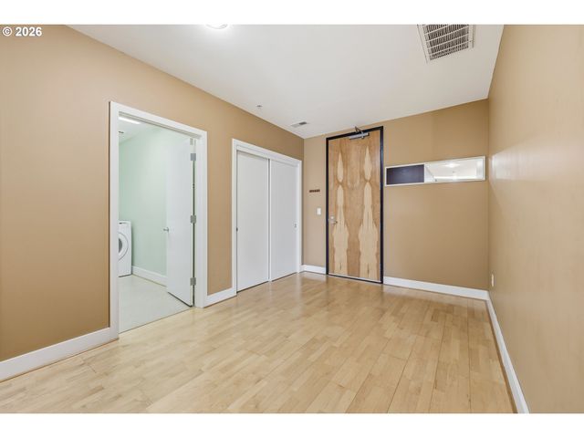 300 Nw 8TH Ave 903-5, Portland, OR 97209