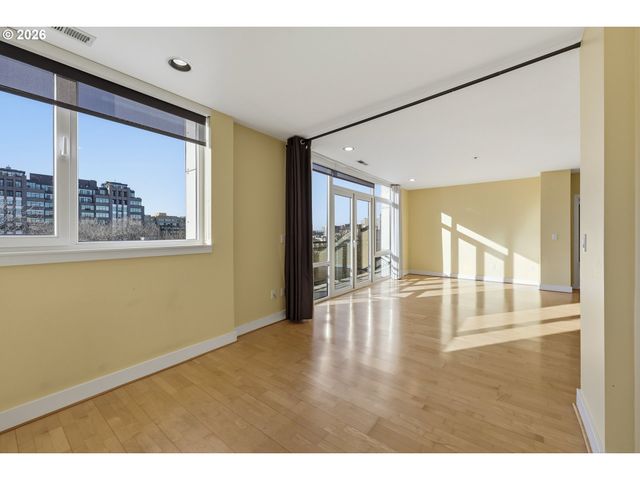 300 Nw 8TH Ave 903-5, Portland, OR 97209
