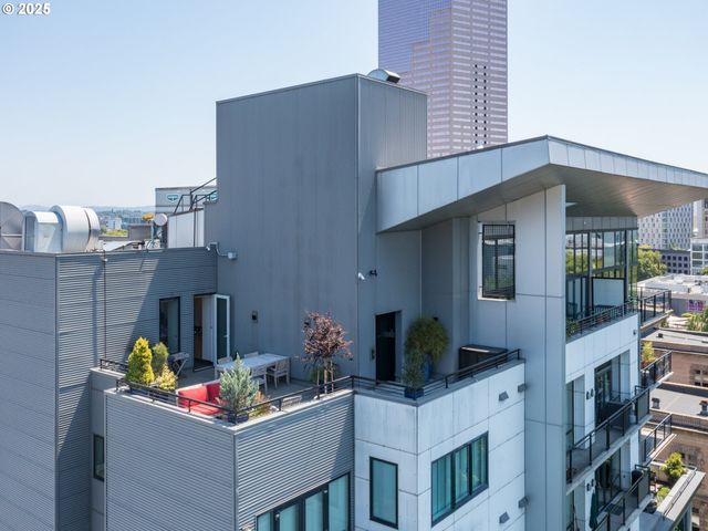 300 Nw 8TH Ave 903-5, Portland, OR 97209