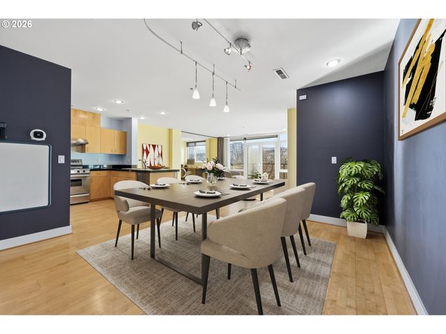 300 Nw 8TH Ave 903-5, Portland, OR 97209