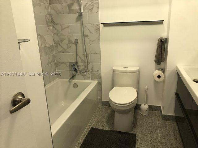 7801 NE 4th Ct 315, Miami, FL 33138