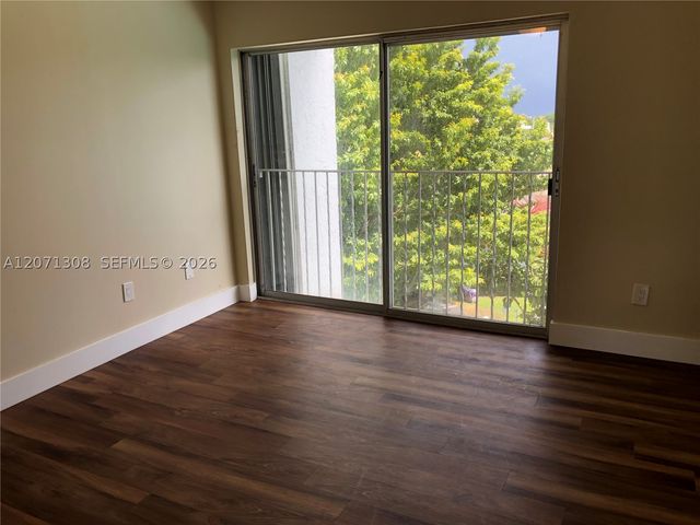 7801 NE 4th Ct 315, Miami, FL 33138