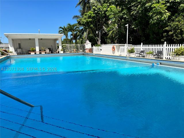 7801 NE 4th Ct 315, Miami, FL 33138