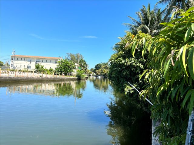 7801 NE 4th Ct 315, Miami, FL 33138