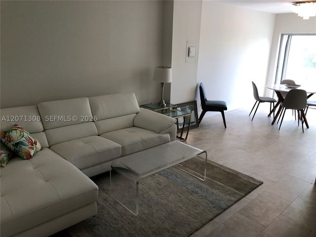 7801 NE 4th Ct 315, Miami, FL 33138