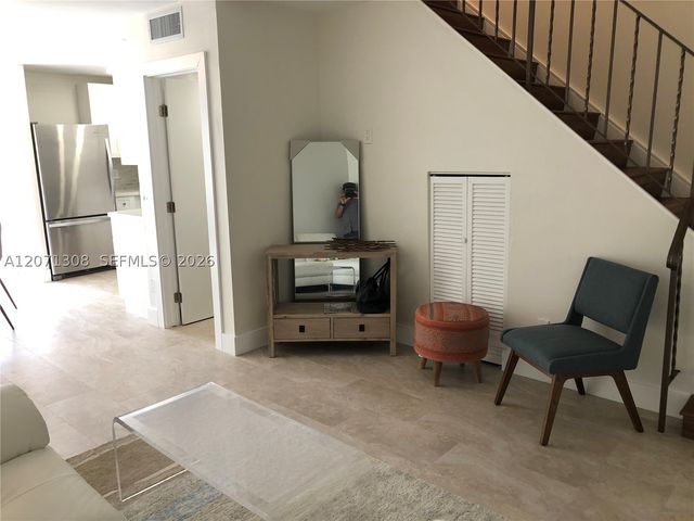 7801 NE 4th Ct 315, Miami, FL 33138