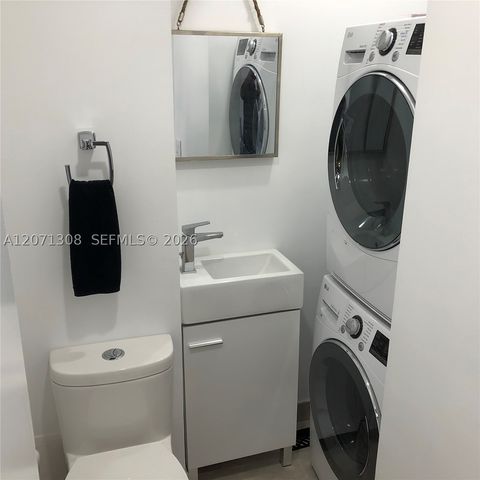 7801 NE 4th Ct 315, Miami, FL 33138