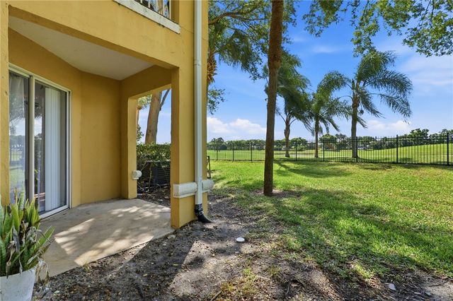 5045 Fairways Circle D105, Vero Beach, FL 32967