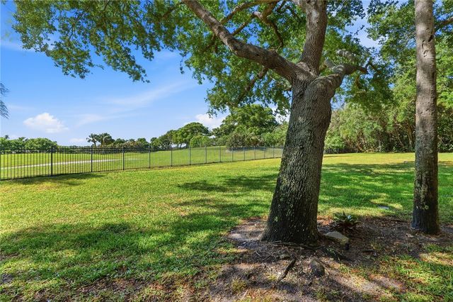 5045 Fairways Circle D105, Vero Beach, FL 32967