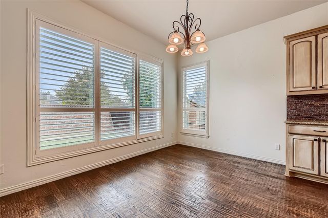 1124 Grant Avenue, Lantana, TX 76226