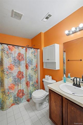 1827 Gilmore Street, Howell, MI 48855