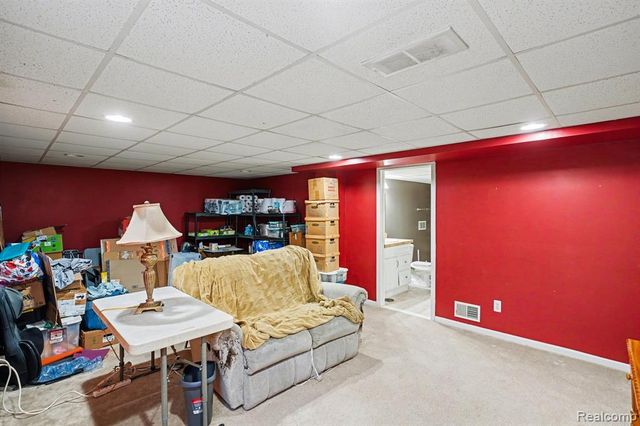 1827 Gilmore Street, Howell, MI 48855