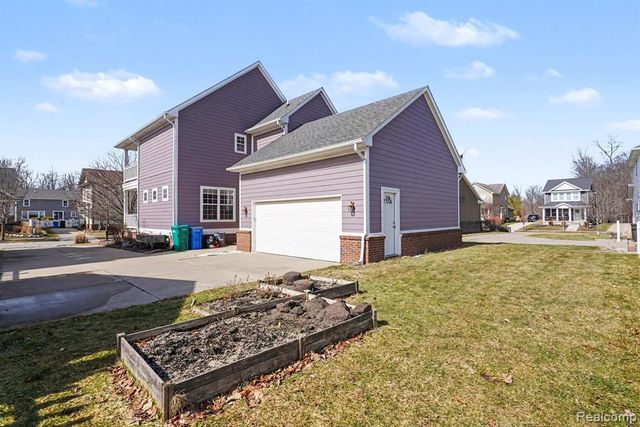 1827 Gilmore Street, Howell, MI 48855