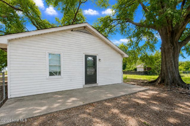 111 Carroll Avenue W, New Ellenton, SC 29809