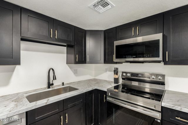 2040 S LONGMORE -- 55, Mesa, AZ 85202