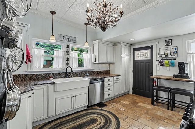 5901 Rockhill Road, Kansas City, MO 64110