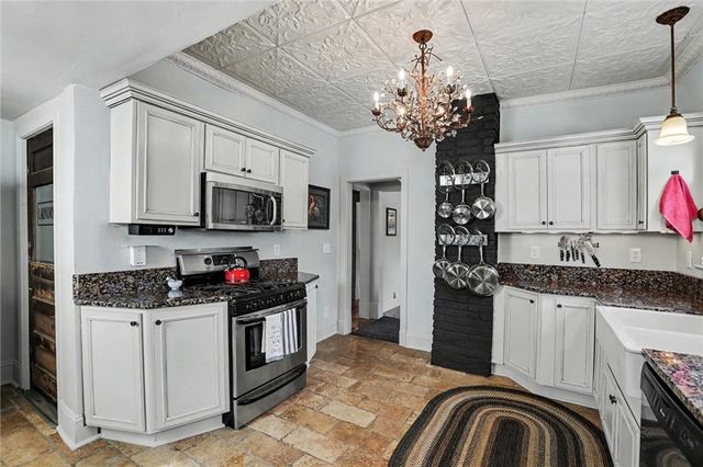 5901 Rockhill Road, Kansas City, MO 64110