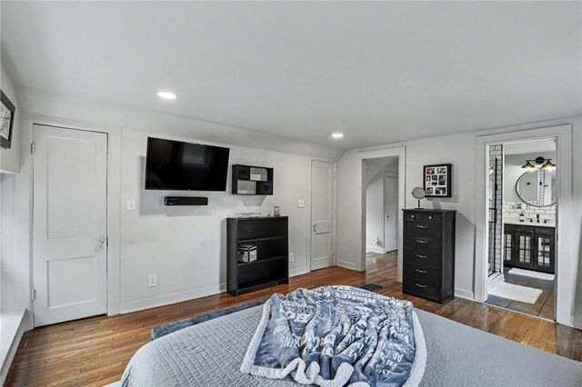 5901 Rockhill Road, Kansas City, MO 64110
