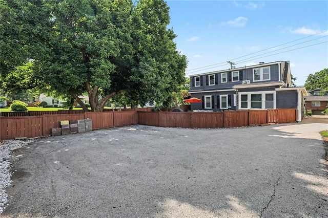 5901 Rockhill Road, Kansas City, MO 64110