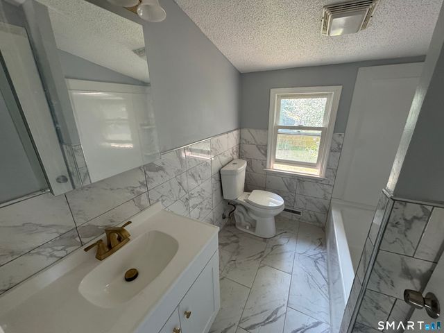 25 Montrose Street, Hartford, CT 06106