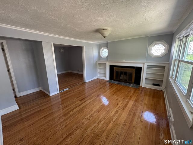 25 Montrose Street, Hartford, CT 06106