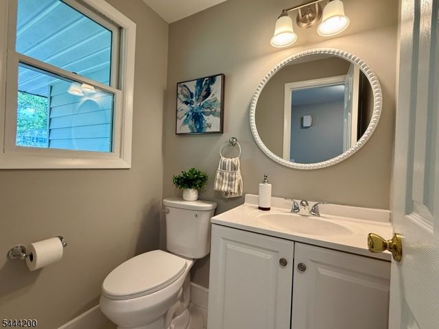67 Tudor Ln, Berkeley Heights Twp., NJ 07922